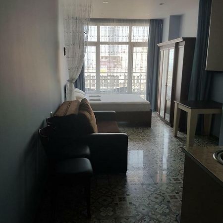 Apartment Lotos Batumi 72 Exterior photo