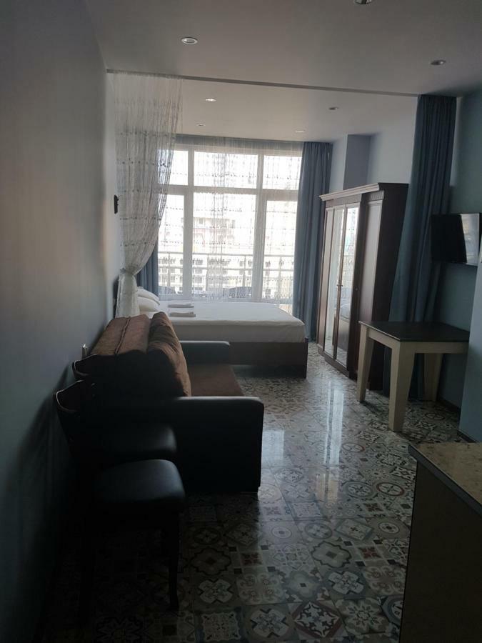 Apartment Lotos Batumi 72 Exterior photo